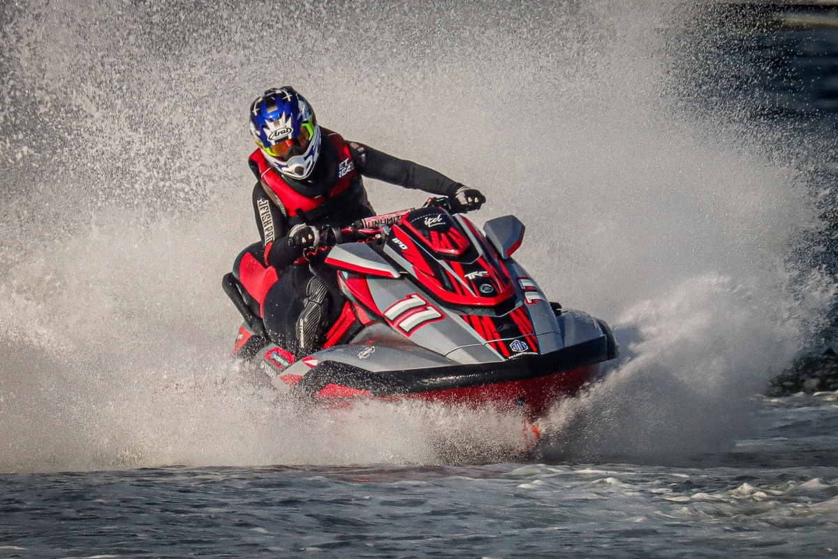 ⭐︎ジェジェです⭐︎ ただいま痛車界隈！ という事で先に貼るだけ貼っちゃいました